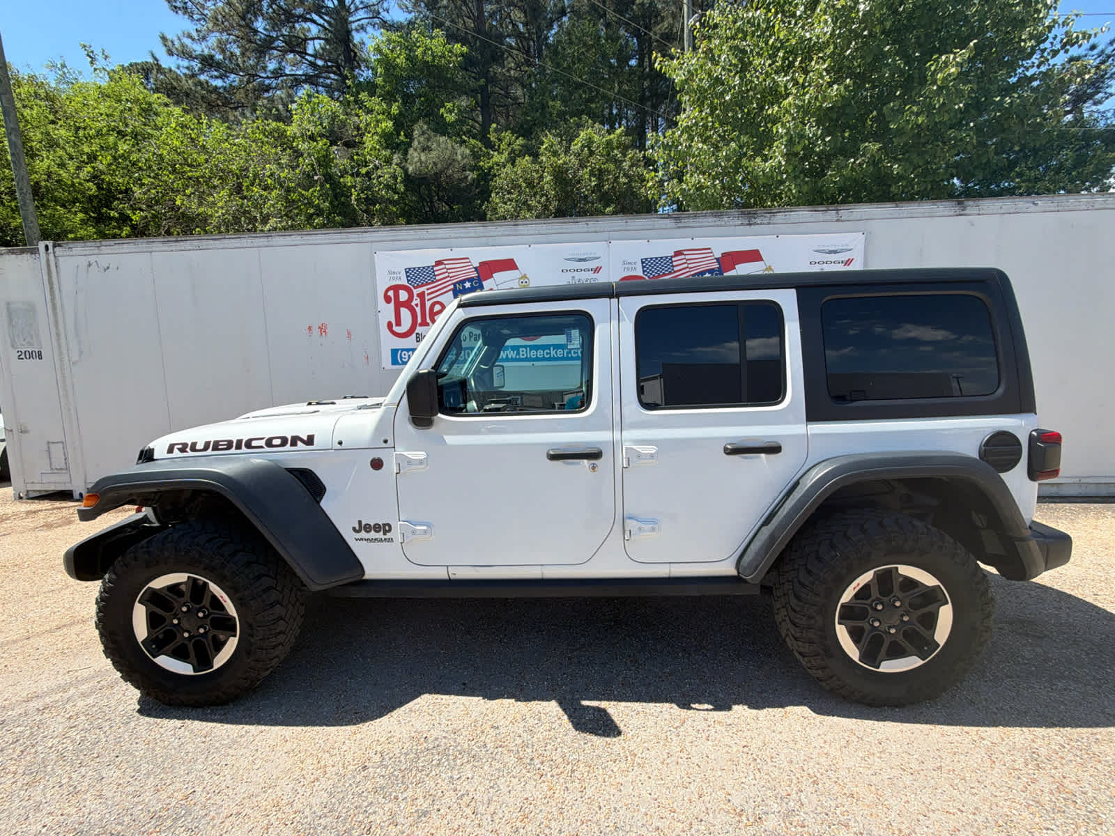 View vehicle photo 7