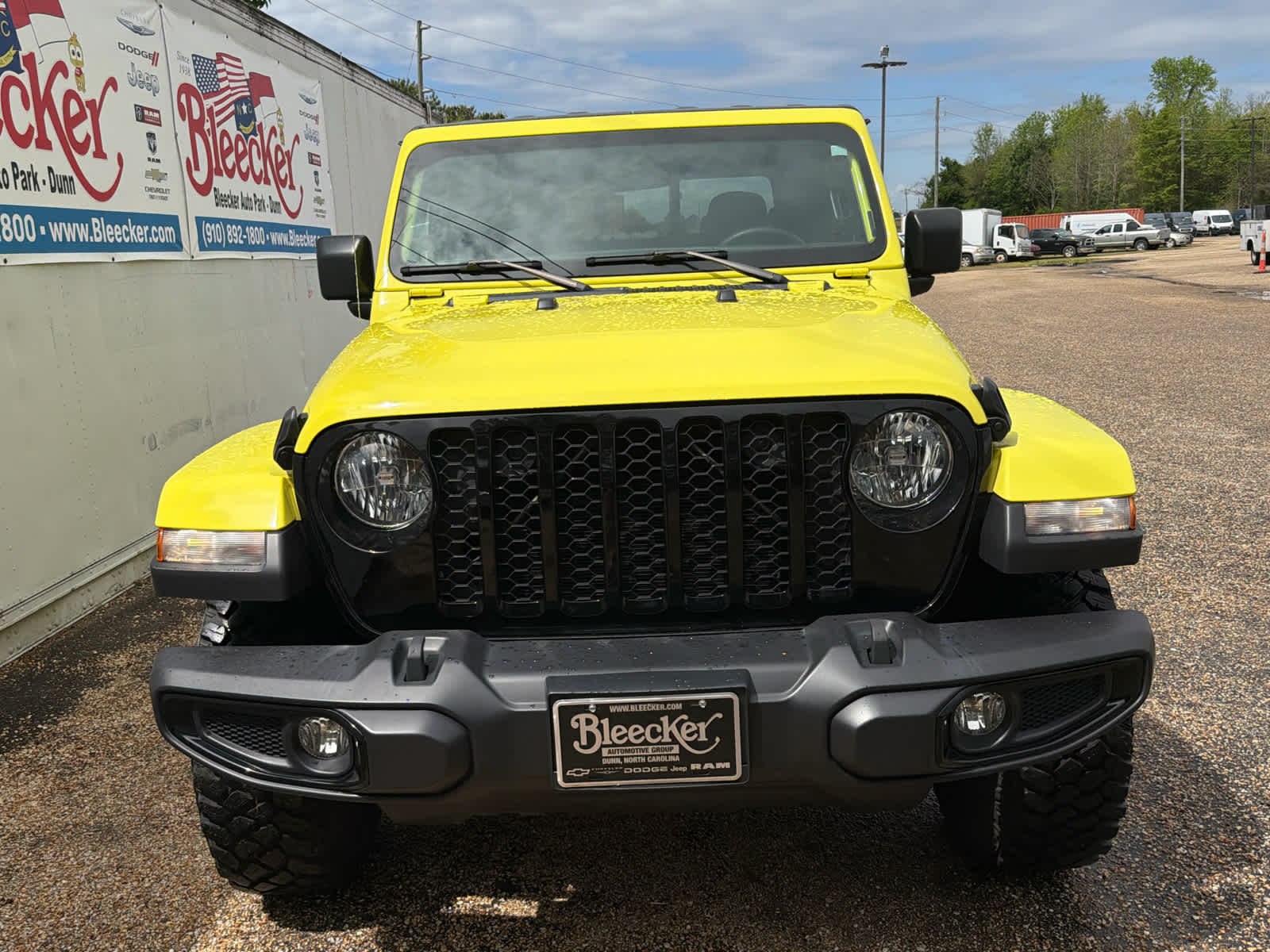 View vehicle photo 5