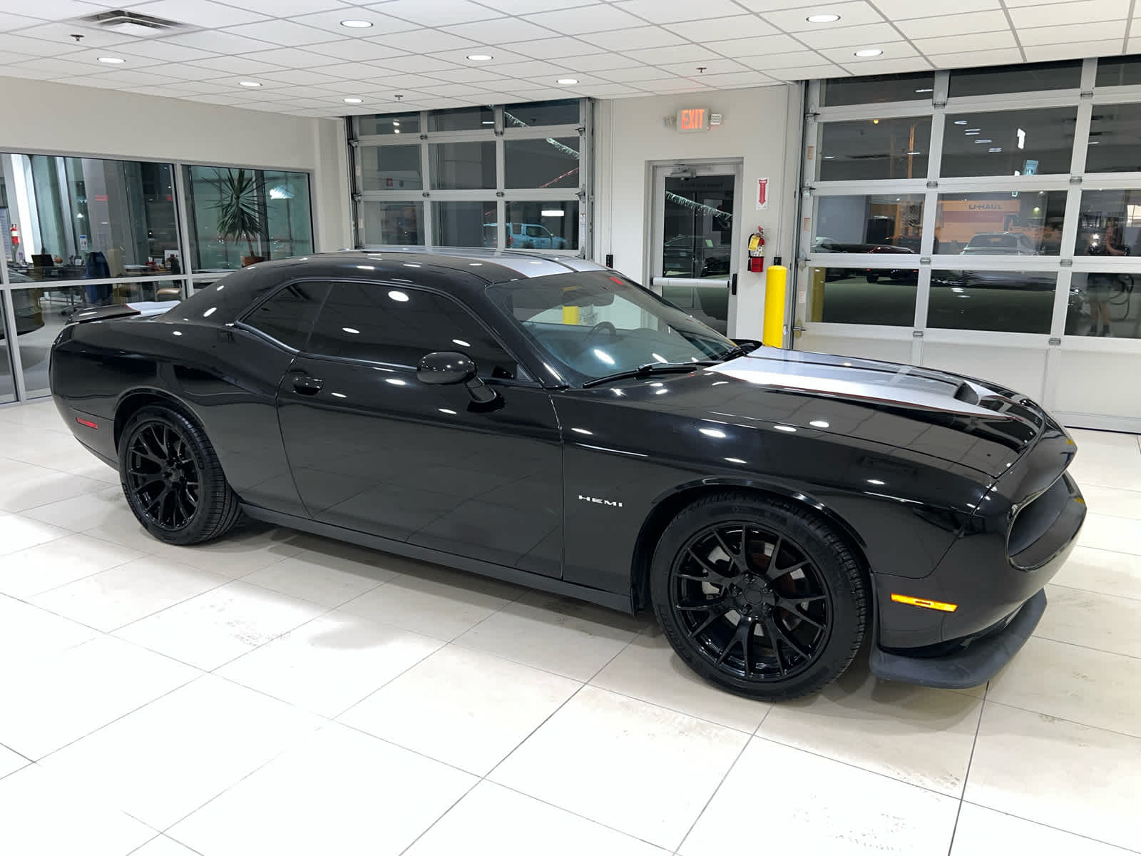 Pitch Black Clearcoat 2021 Dodge Challenger R/T RWD Coupe Rear-Wheel Drive 8-Speed Automatic