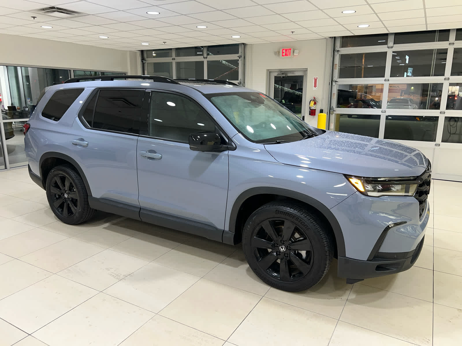 Sonic Gray Pearl 2025 Honda Pilot Black Edition AWD SUV / Crossover All-Wheel Drive Automatic