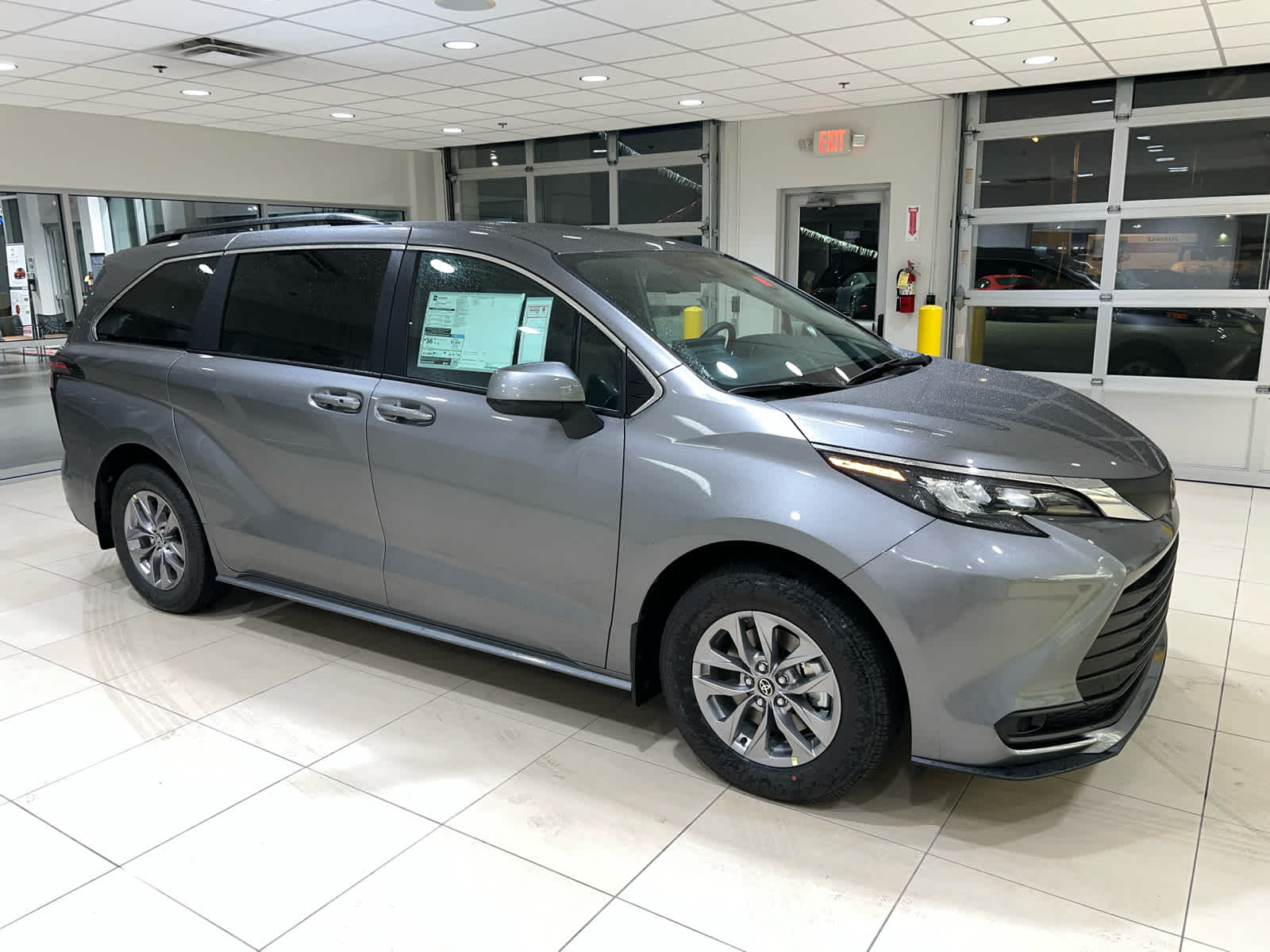 Heavy Metal 2026 Toyota Sienna Minivan Front-Wheel Drive Continuously Variable Transmission