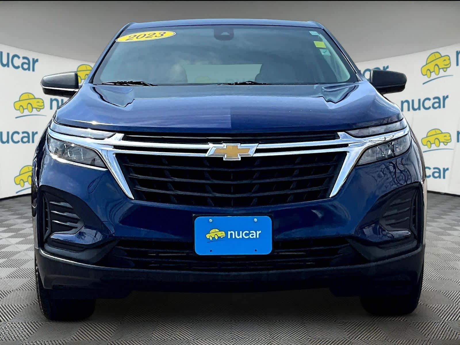 View vehicle photo 2