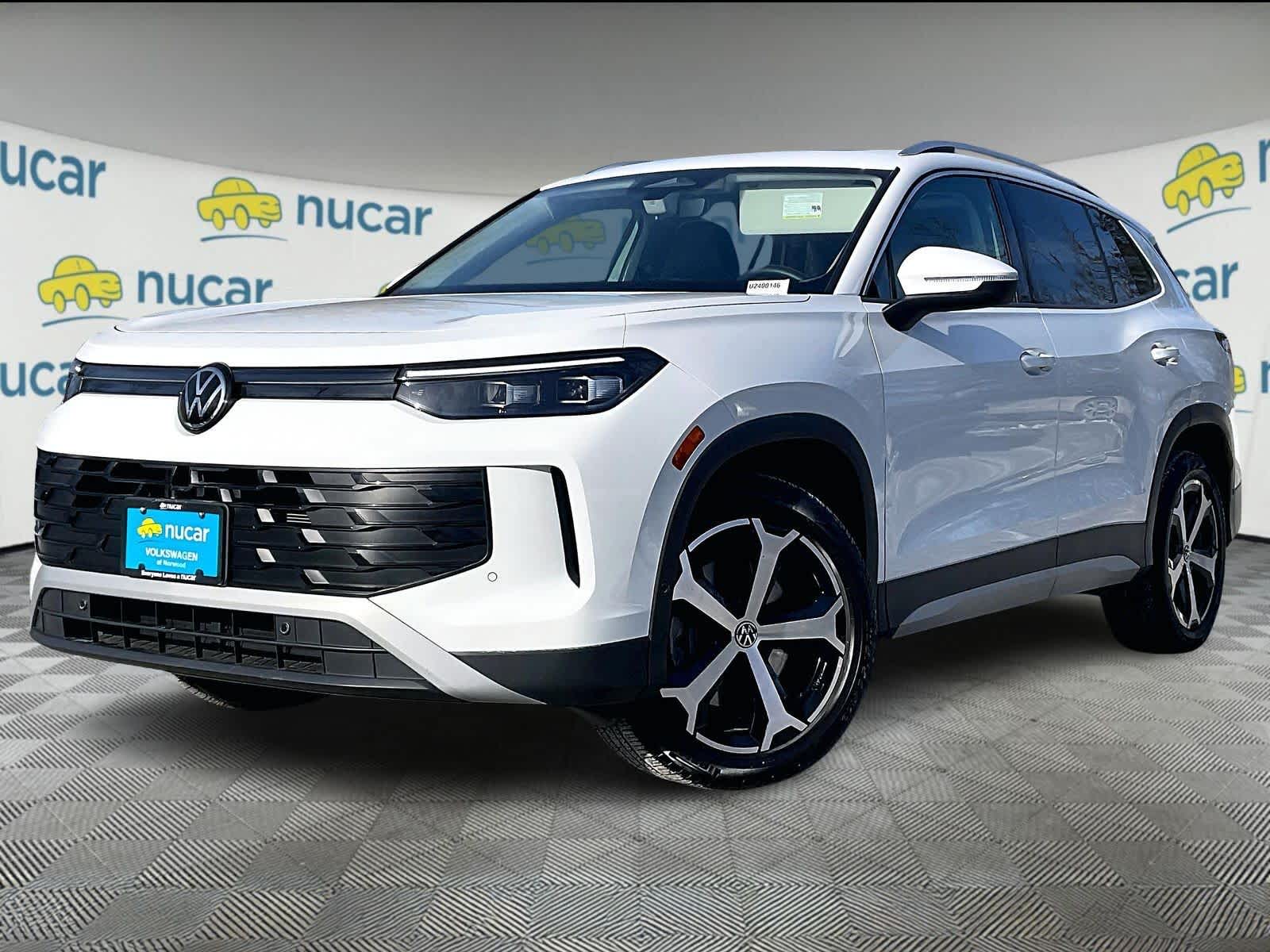 View vehicle photo 3