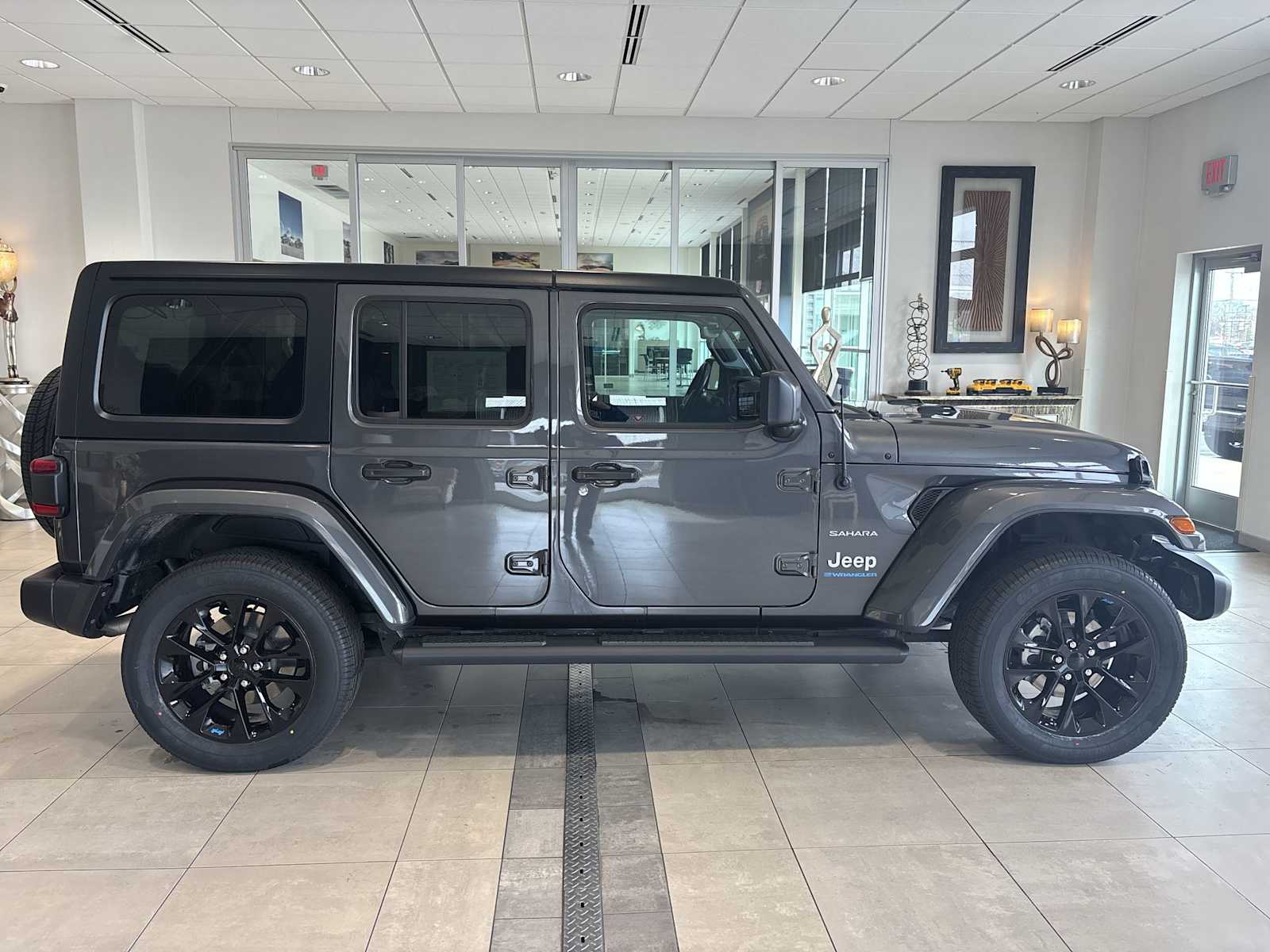 View vehicle photo 2