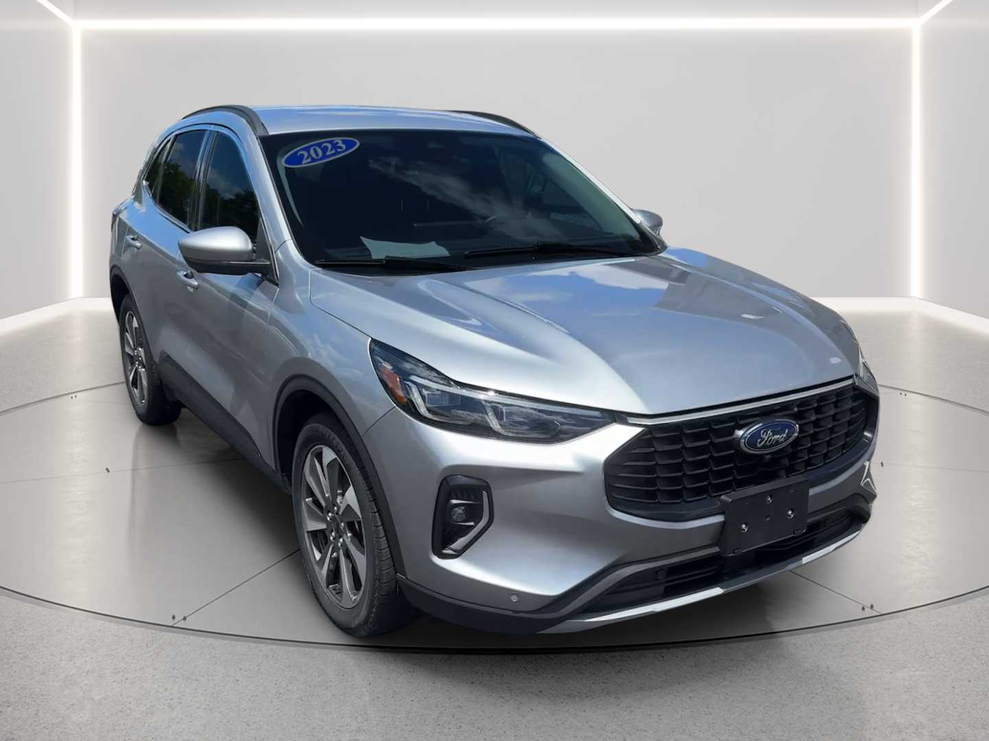 Iconic Silver Metallic 2023 Ford Escape SUV / Crossover All-Wheel Drive Automatic