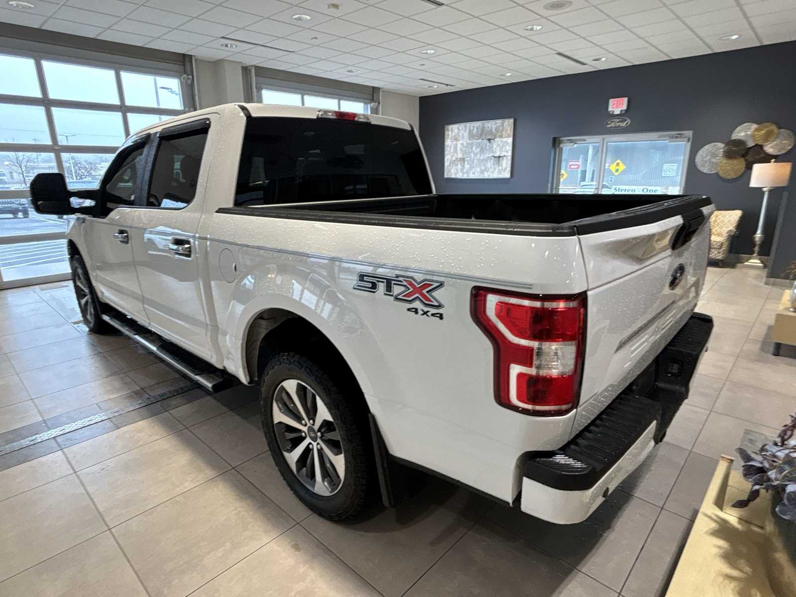 View vehicle photo 5