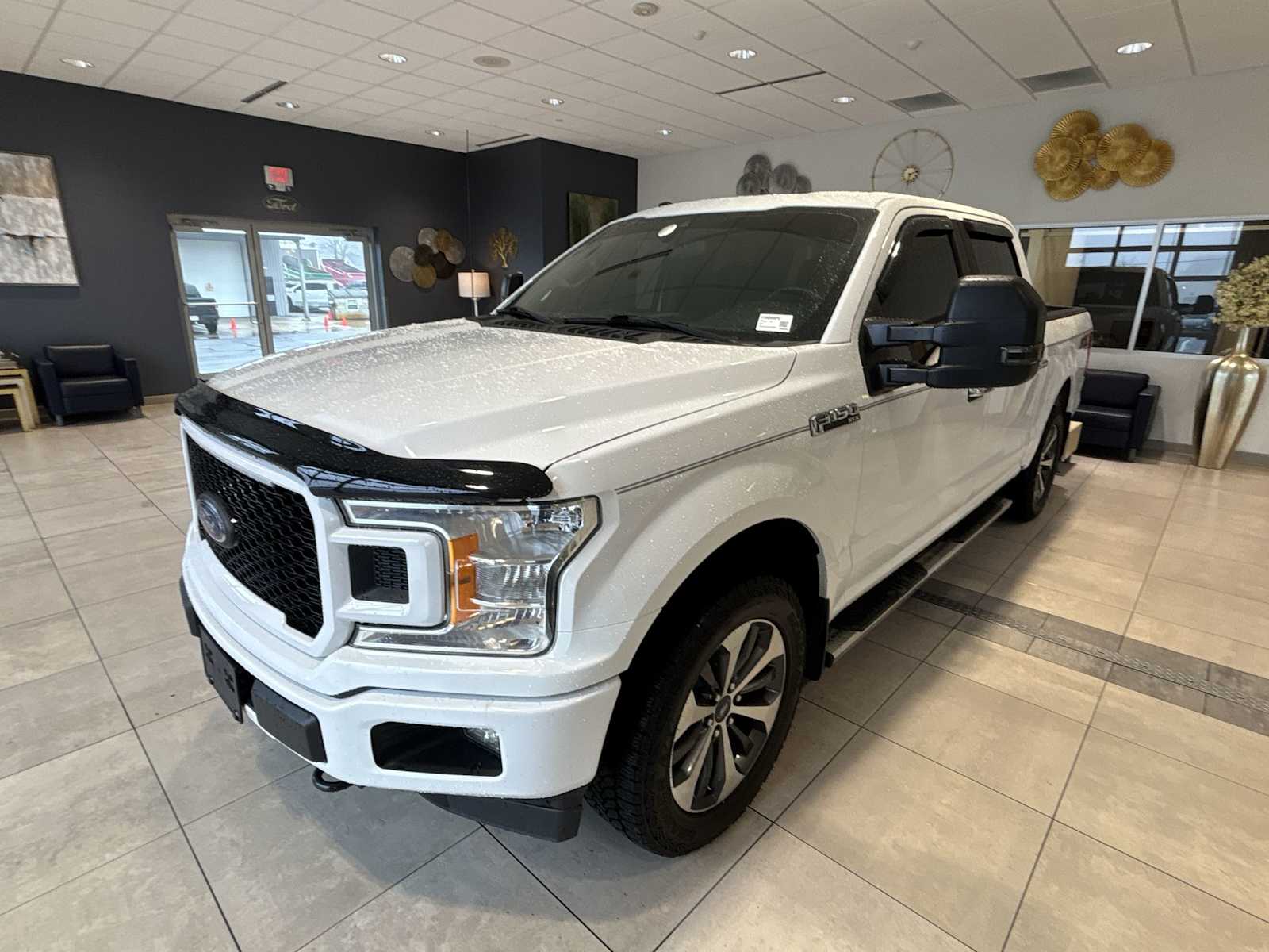 View vehicle photo 7