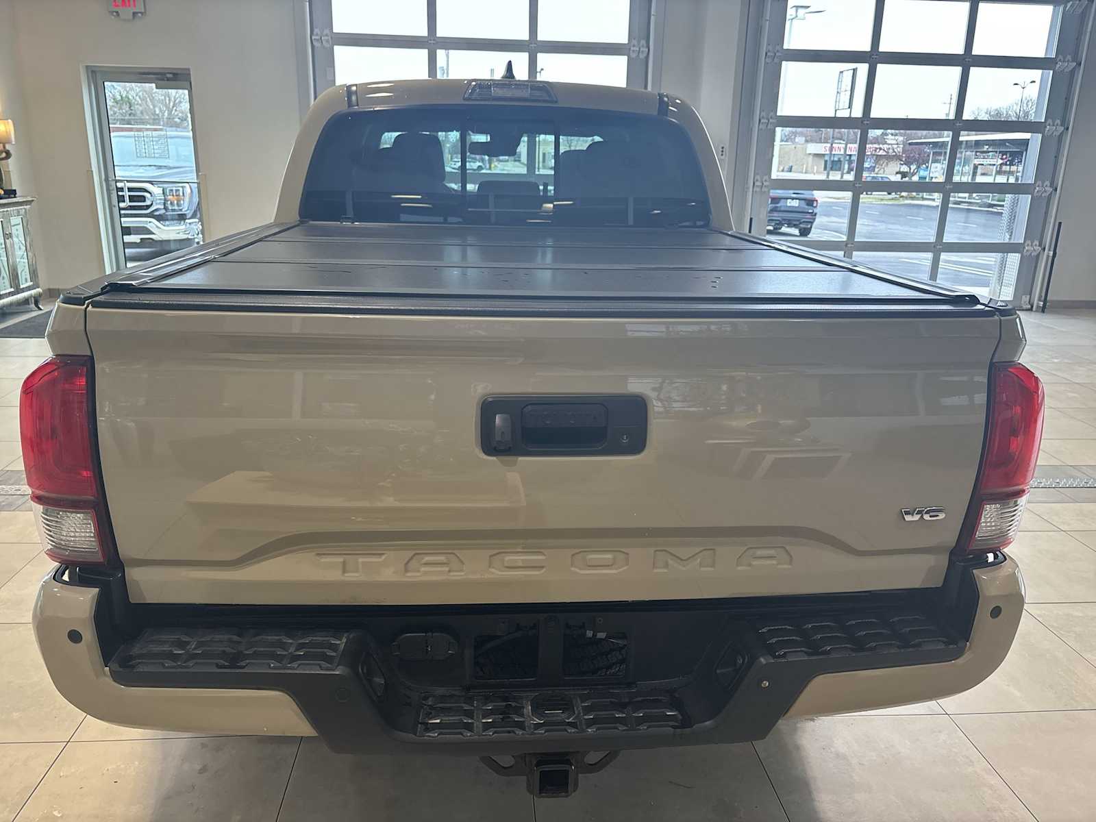 View vehicle photo 4