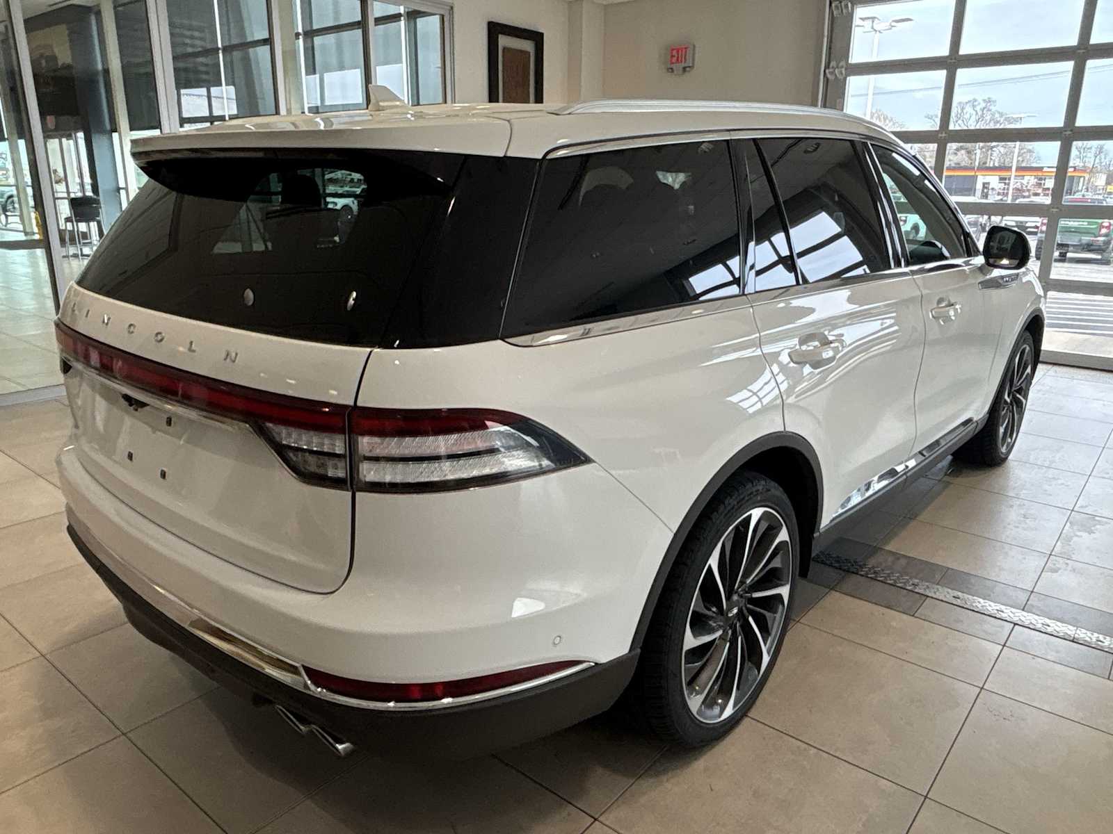 View vehicle photo 3