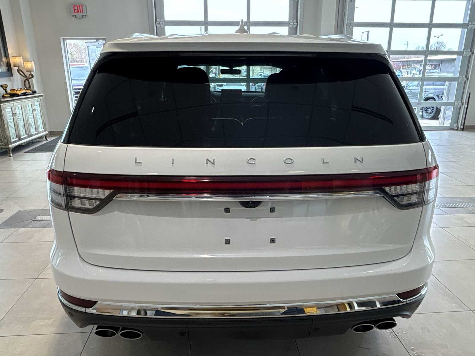 View vehicle photo 4