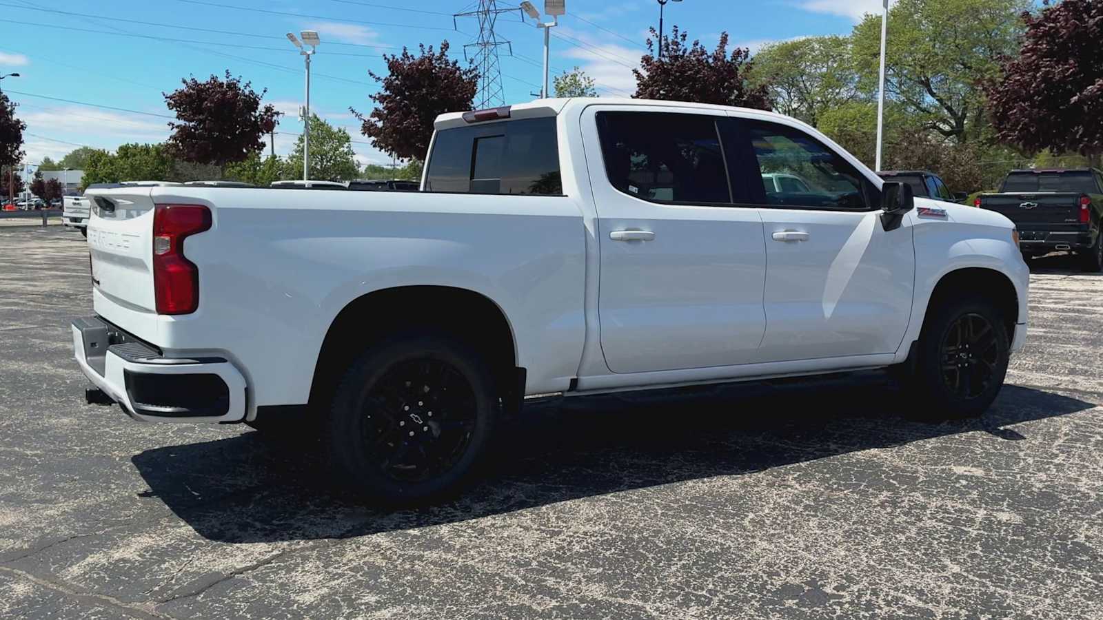 View vehicle photo 2