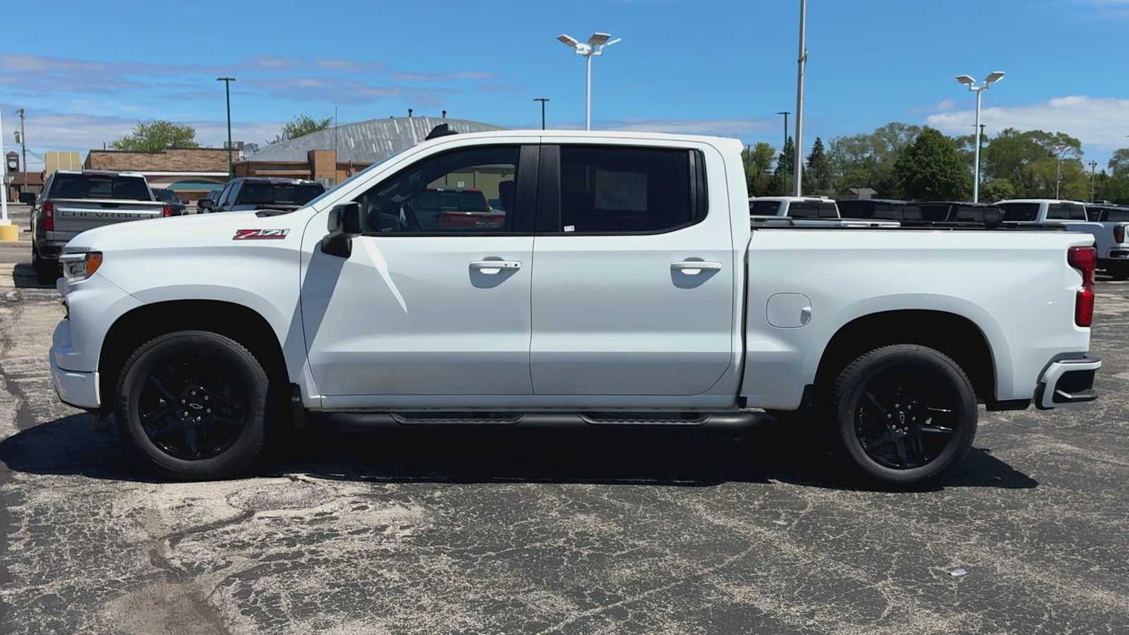 View vehicle photo 5