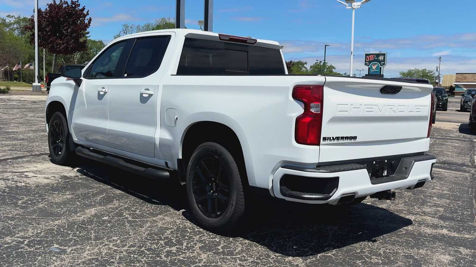 View vehicle photo 4