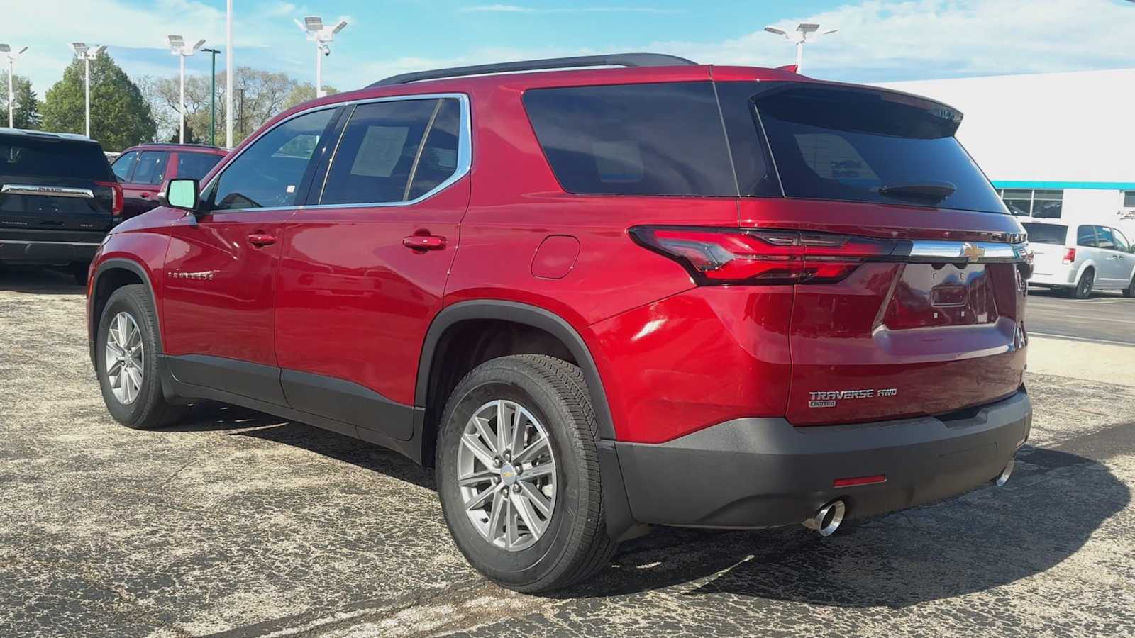 View vehicle photo 4
