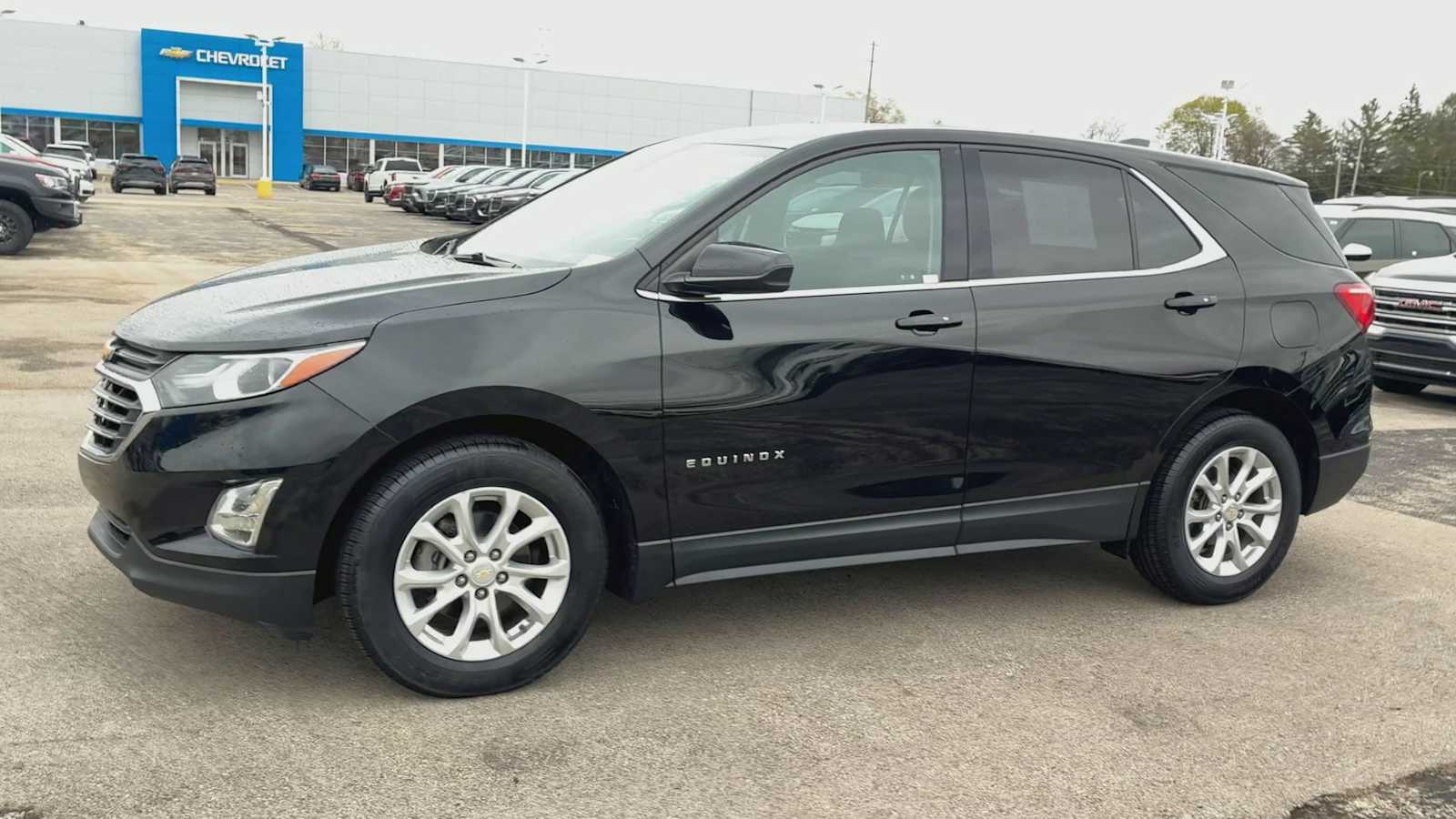 View vehicle photo 6