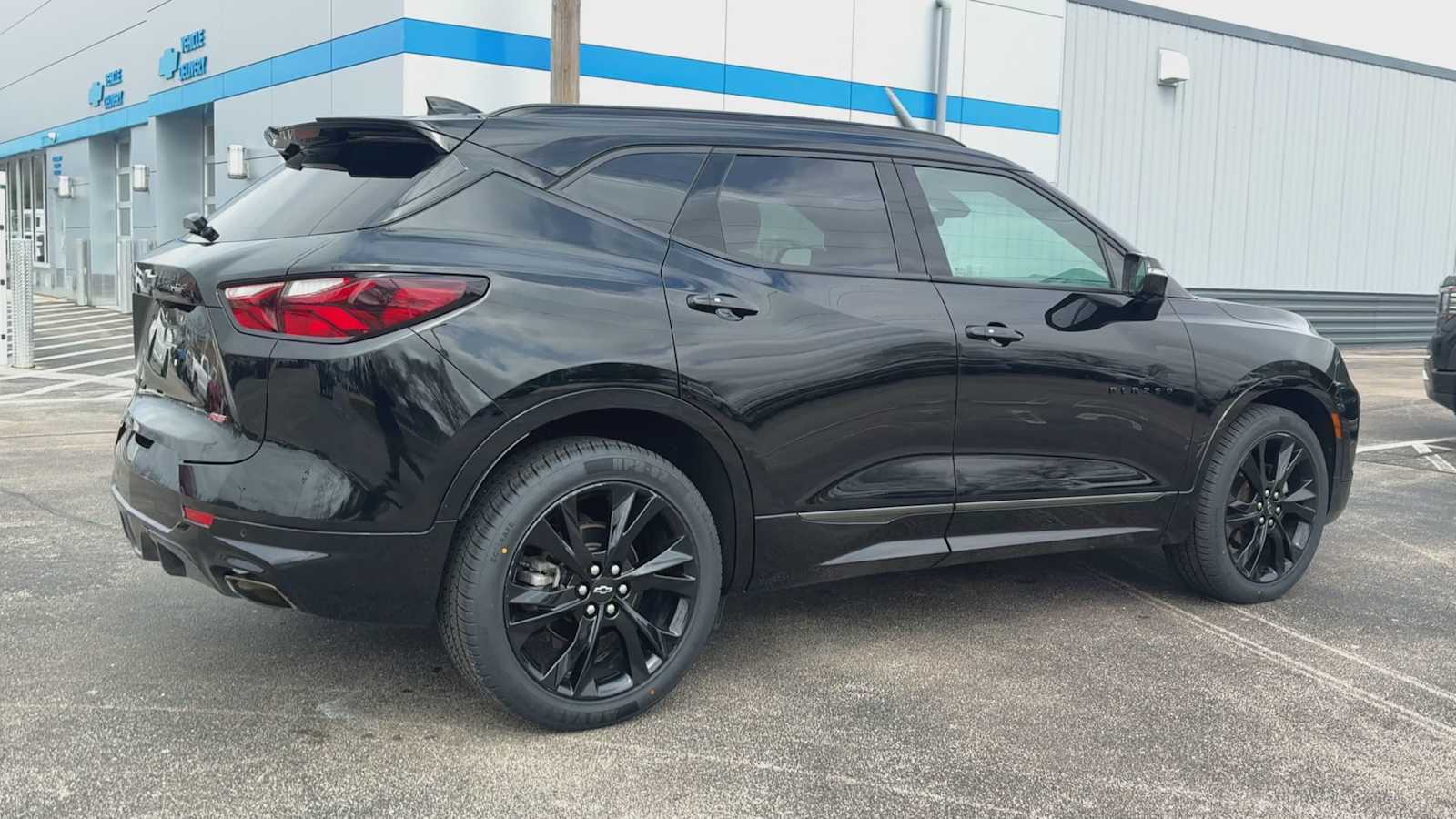 View vehicle photo 2