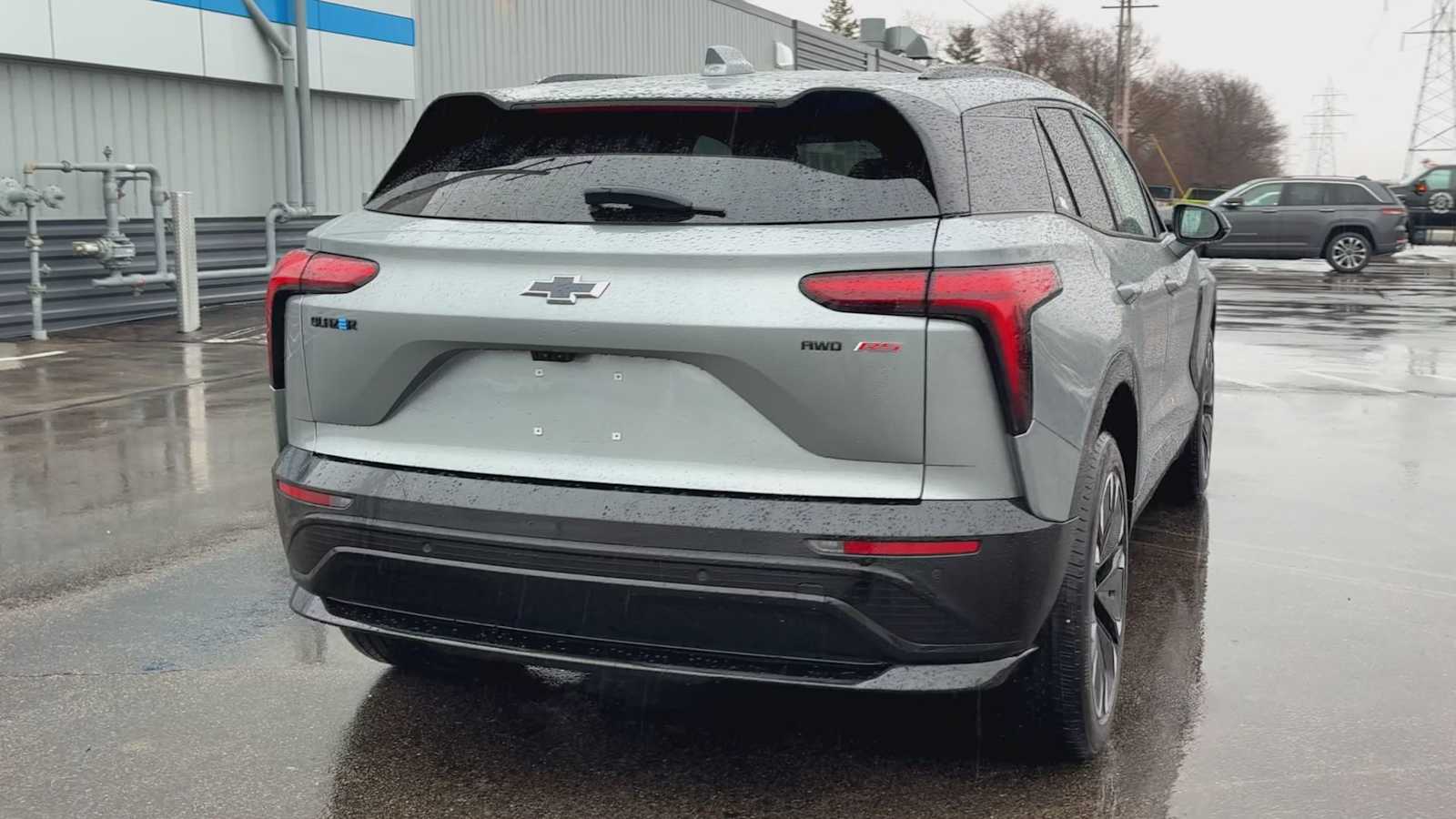 View vehicle photo 3