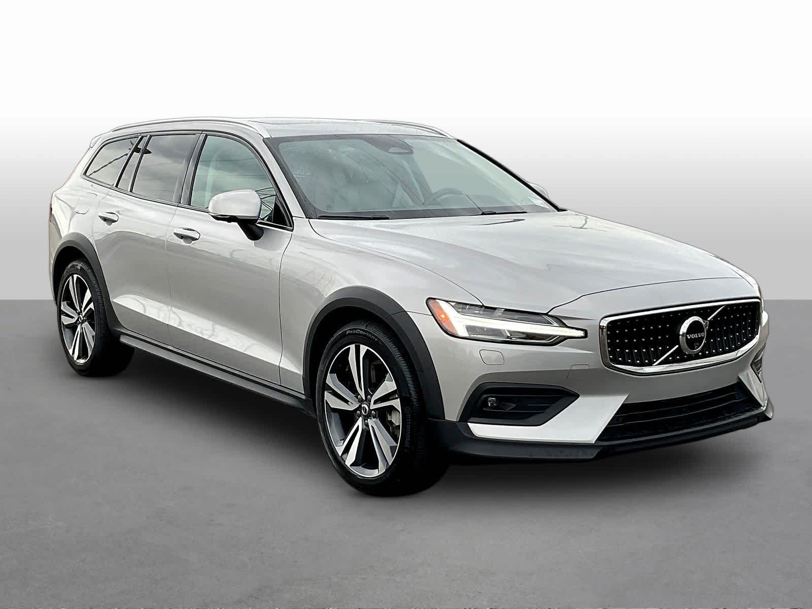 Silver Dawn Metallic 2025 Volvo V60 Wagon All-Wheel Drive 8-Speed Automatic