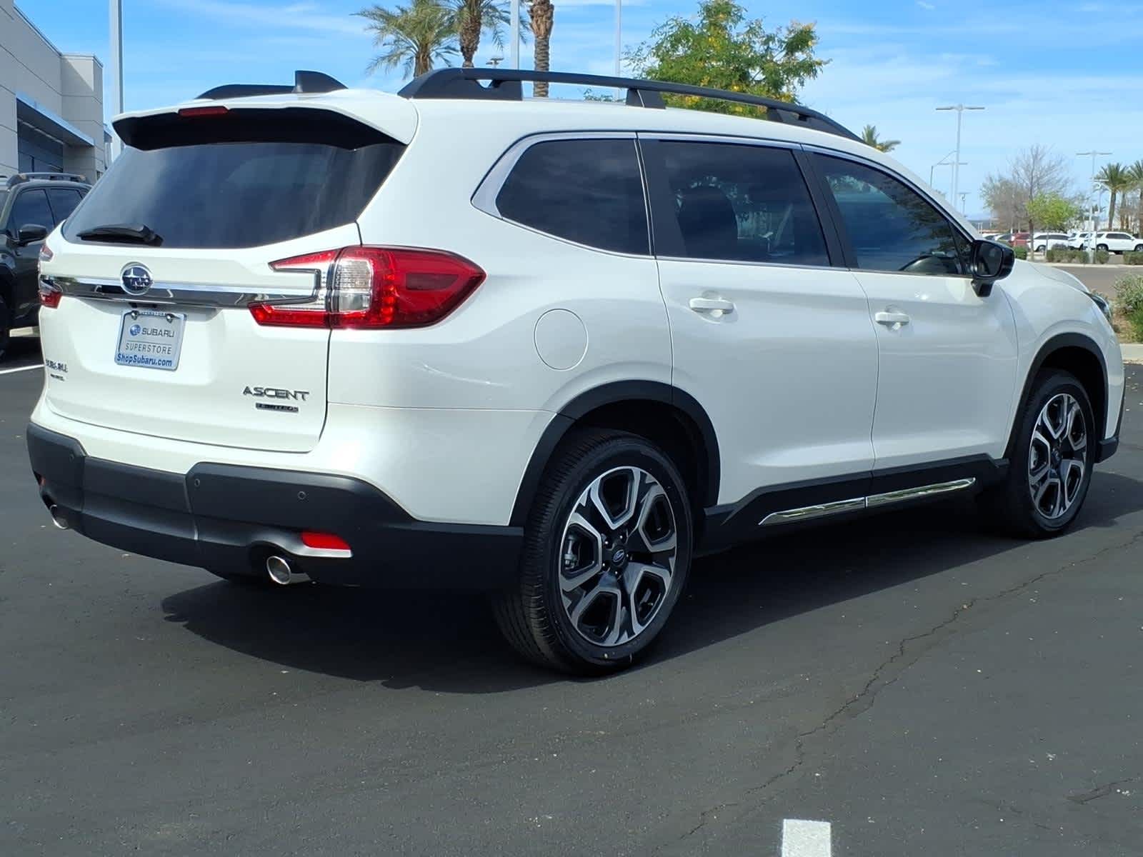 View vehicle photo 6