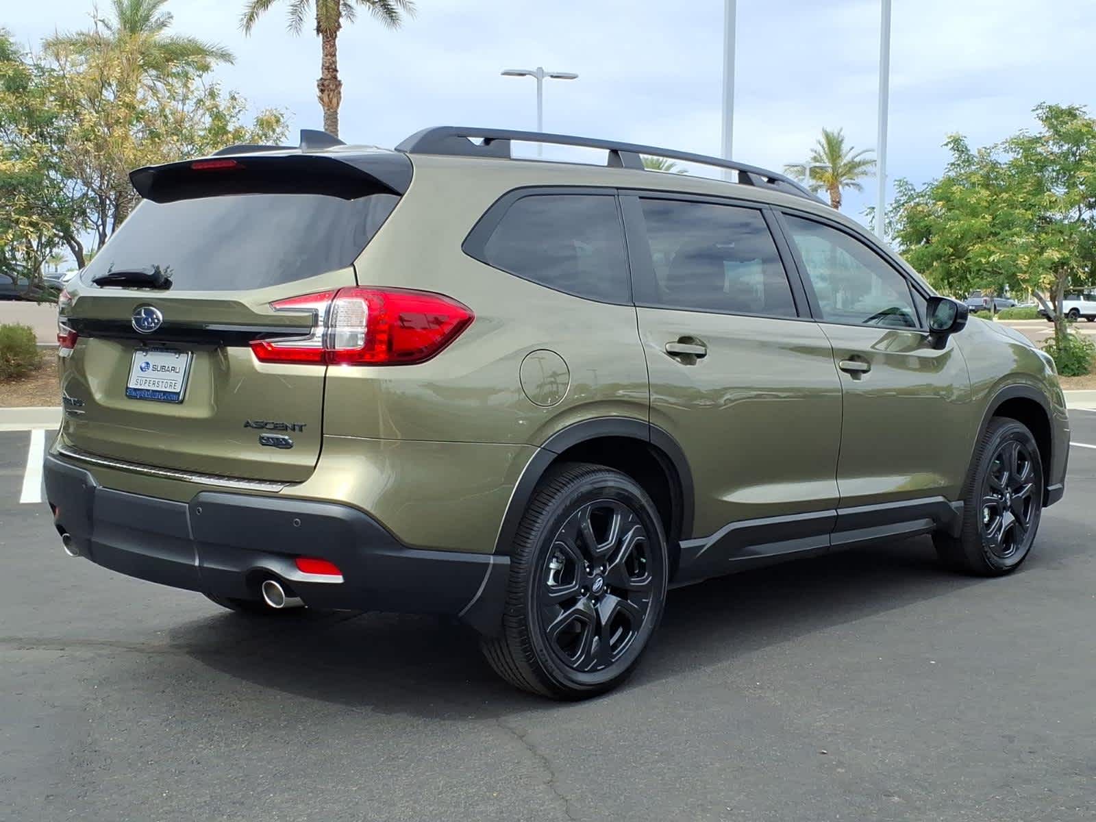 View vehicle photo 7