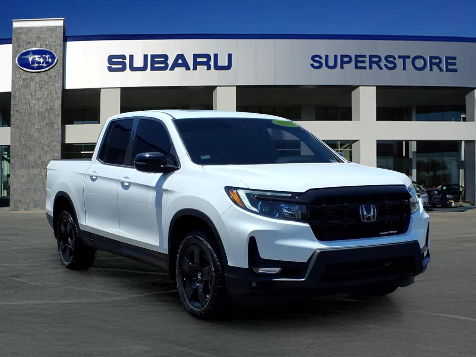 Platinum White Pearl 2025 Honda Ridgeline Pickup Truck All-Wheel Drive 9-Speed Automatic