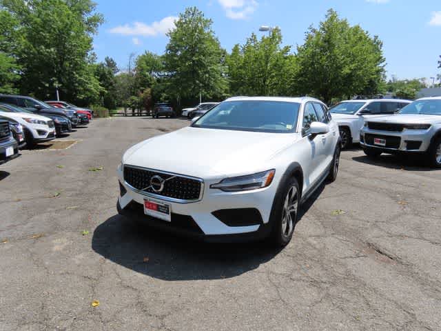 2020 Volvo V60 Cross Country