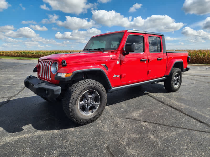 Used 2020 Jeep Gladiator Overland with VIN 1C6HJTFG9LL127975 for sale in Gilman, IL