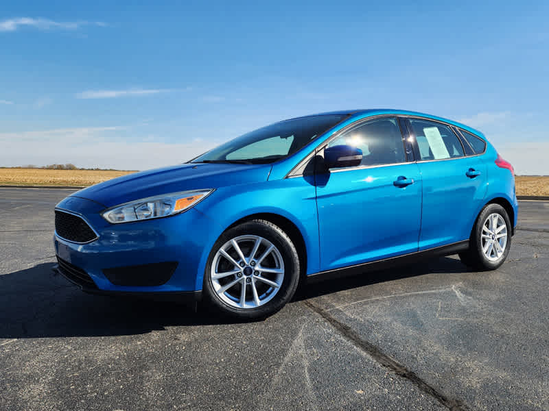 Used 2015 Ford Focus SE with VIN 1FADP3K26FL301754 for sale in Gilman, IL