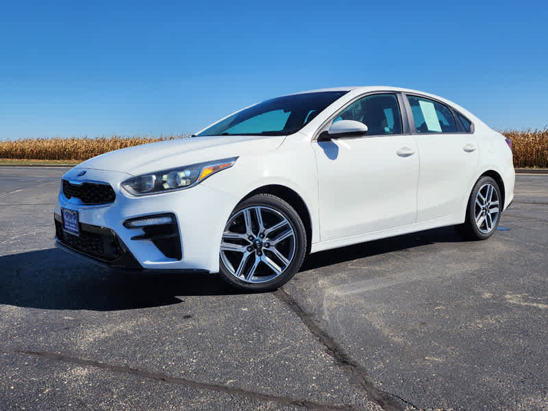 Used 2019 Kia FORTE S with VIN 3KPF34AD0KE014923 for sale in Gilman, IL