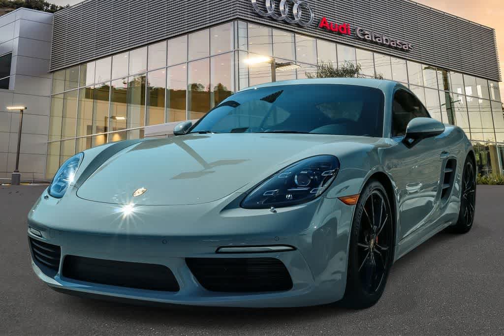 2025 Porsche 718 Cayman