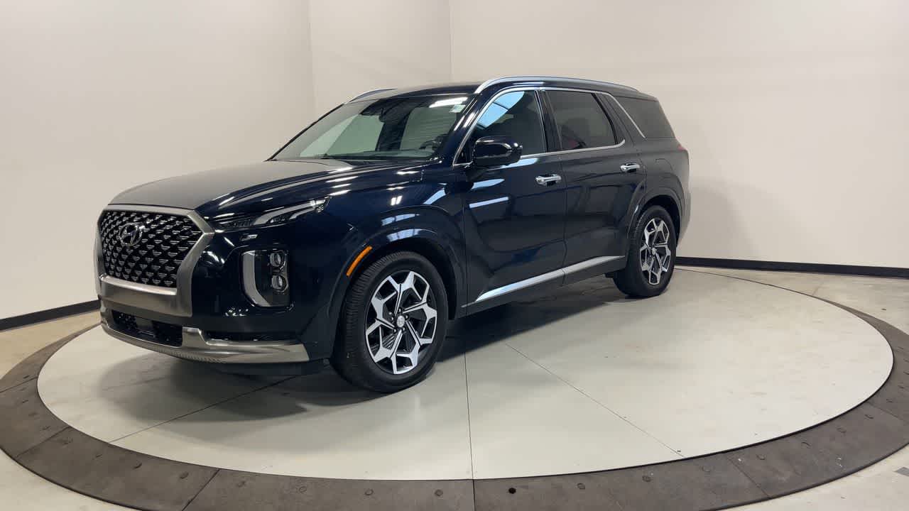 View vehicle photo 7