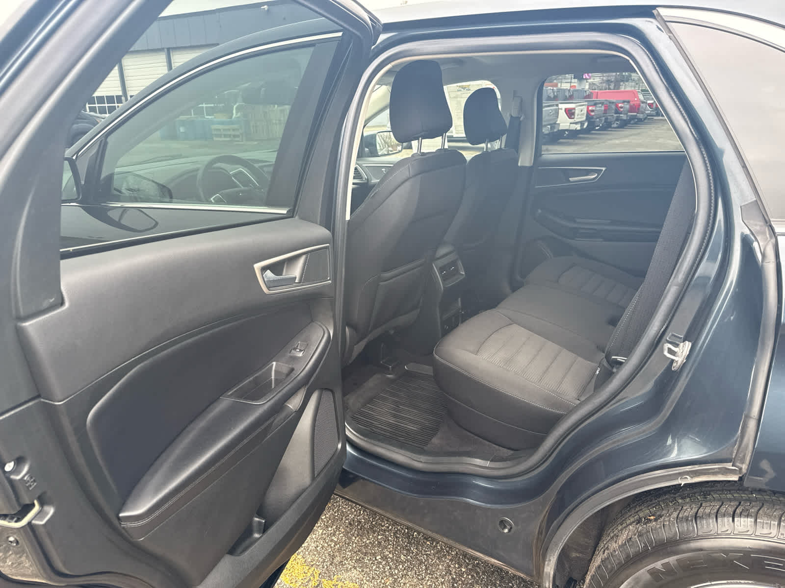 View vehicle photo 7