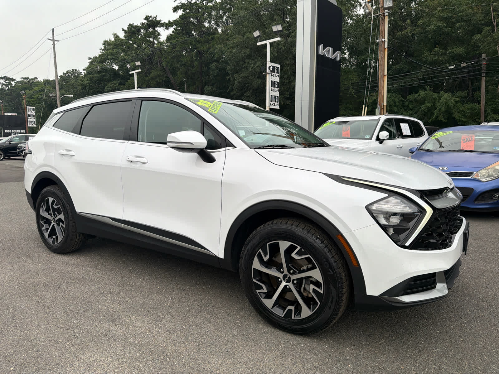 Glacial White Pearl 2023 Kia Sportage SUV / Crossover All-Wheel Drive 8-Speed Automatic