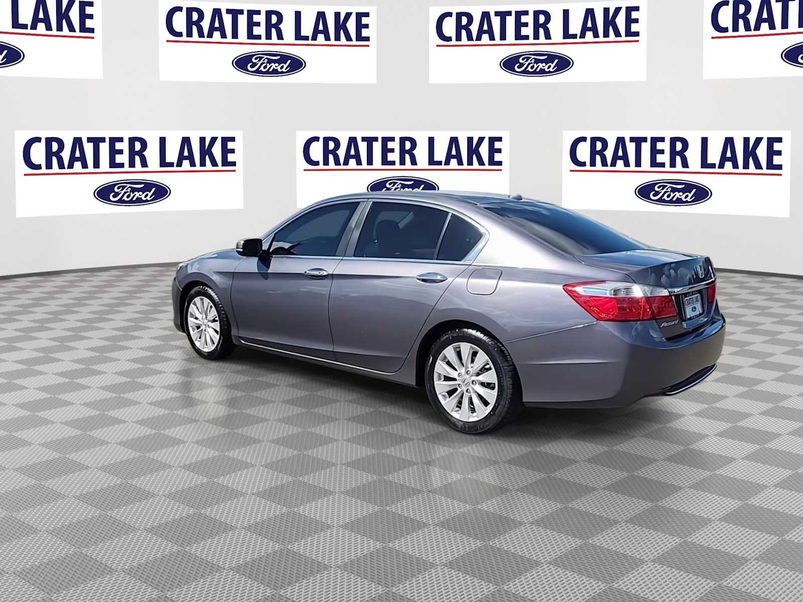 View vehicle photo 6