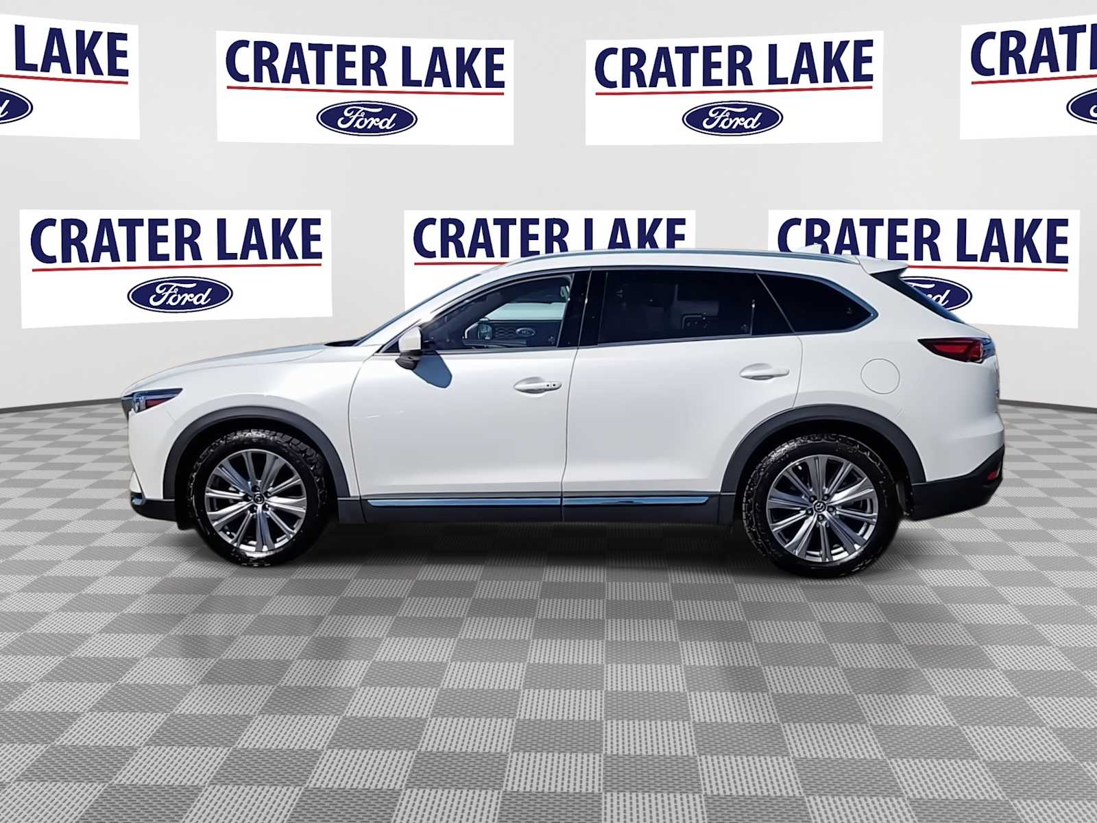 View vehicle photo 5