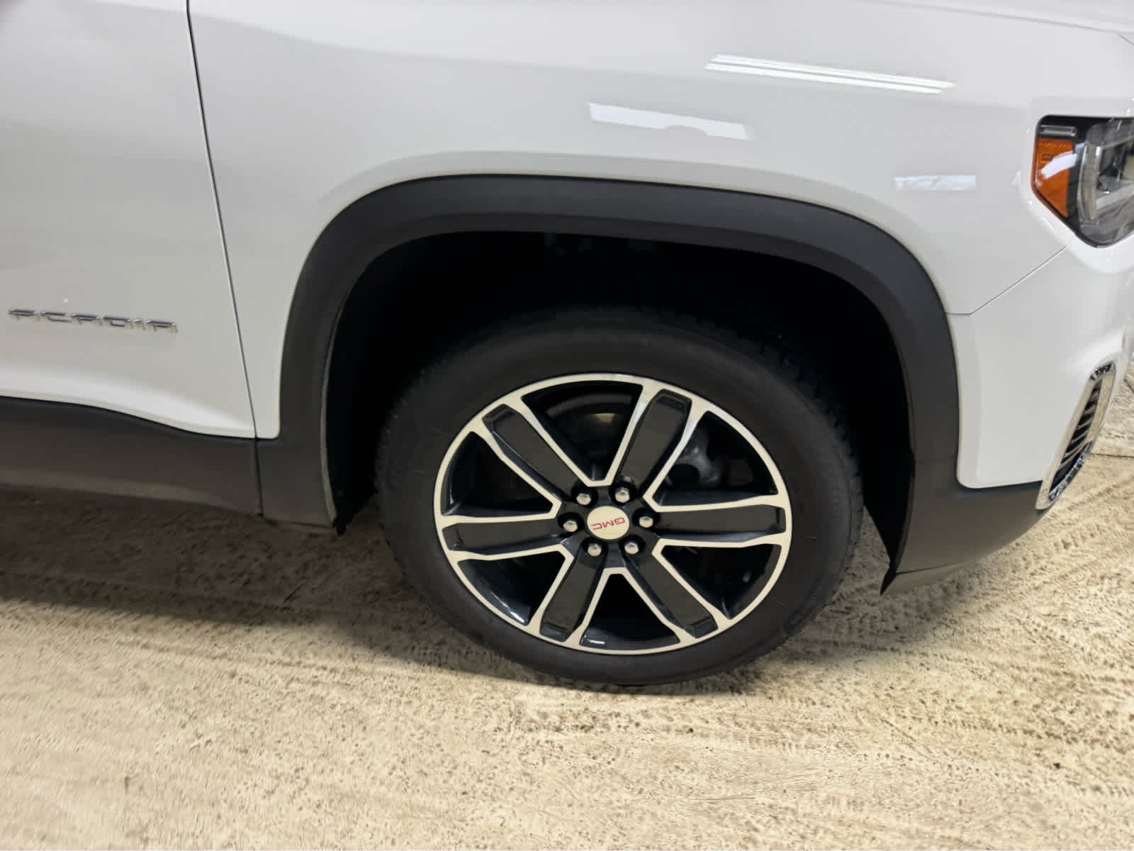 View vehicle photo 7