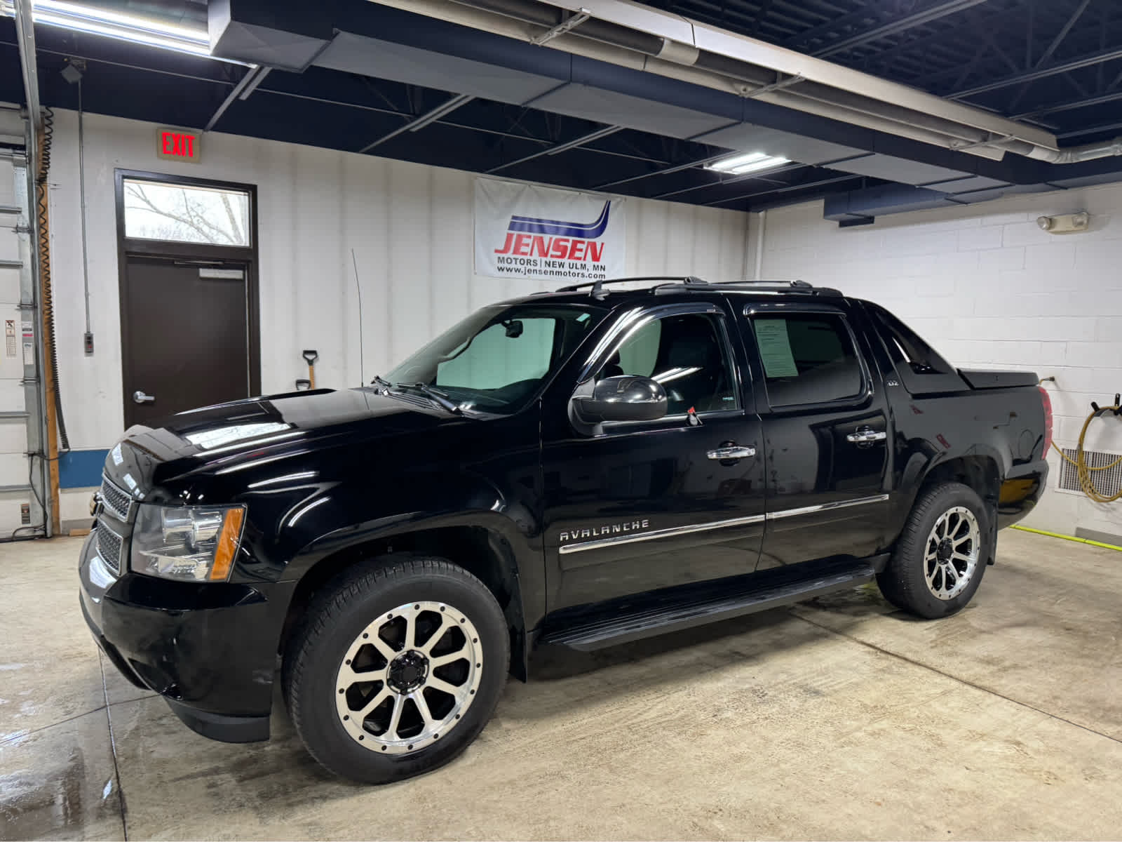 Black 2012 Chevrolet Avalanche LTZ 4WD Pickup Truck Four-Wheel Drive 6-Speed Automatic