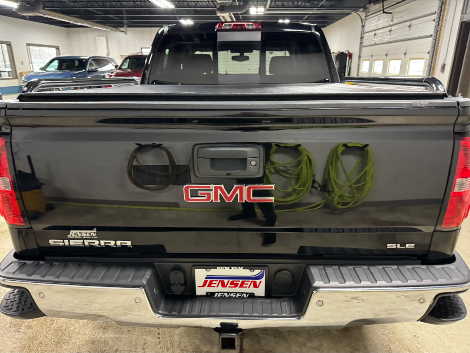 View vehicle photo 5