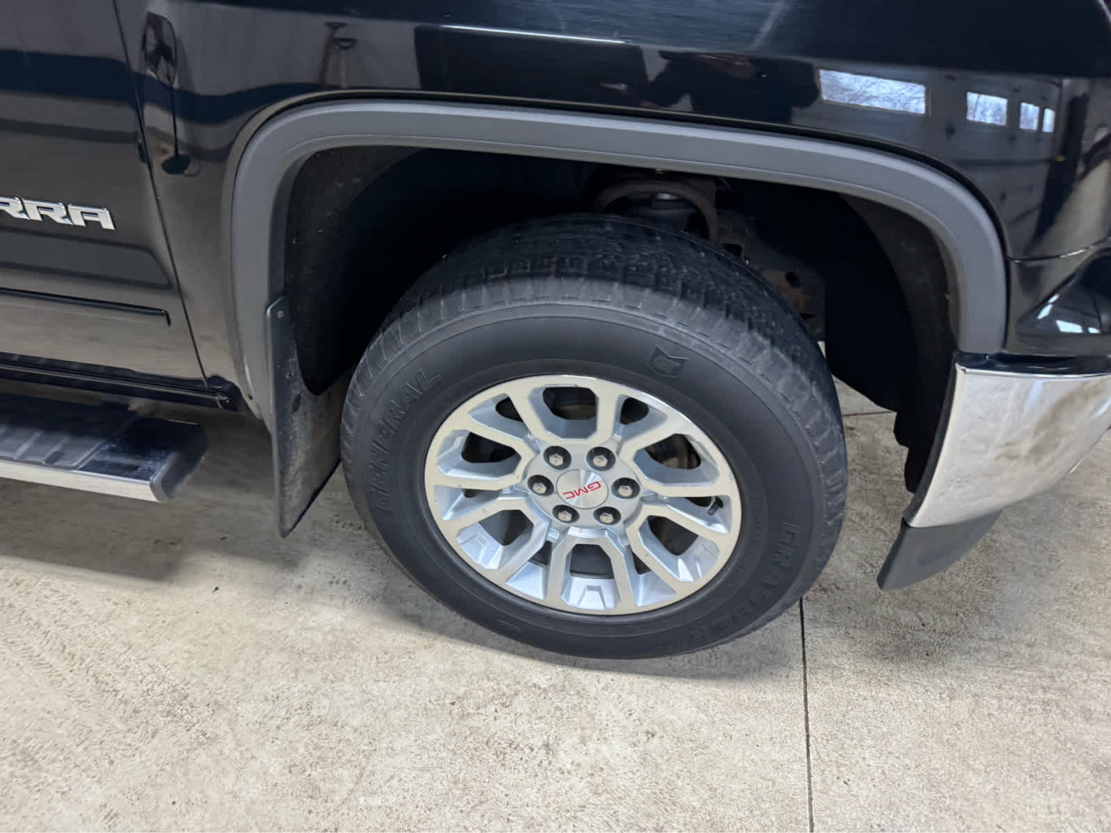 View vehicle photo 7