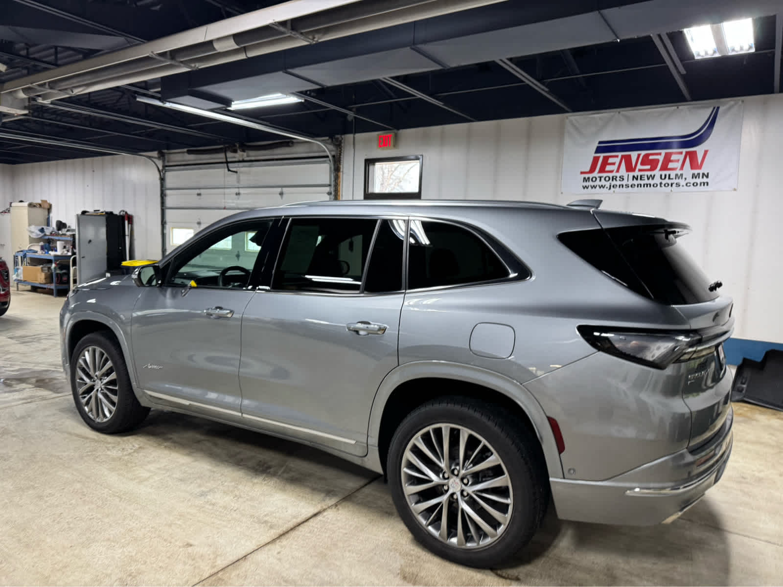 View vehicle photo 6