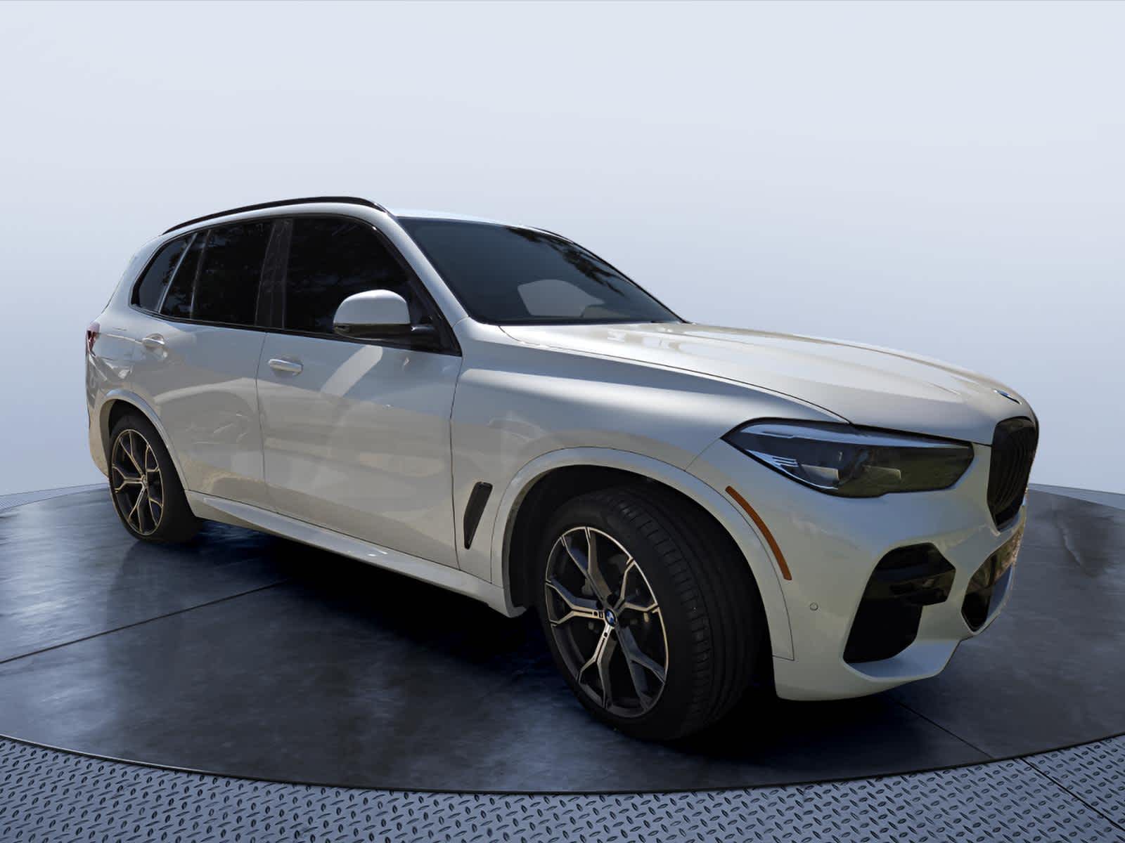 Mineral White Metallic 2022 BMW X5 SUV / Crossover Rear-Wheel Drive 8-Speed Automatic