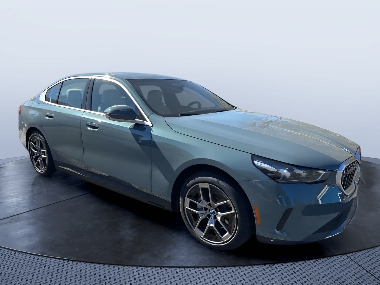 Cape York Green Metallic 2026 BMW i5 eDrive40 Sedan Rear-Wheel Drive 1-Speed Automatic