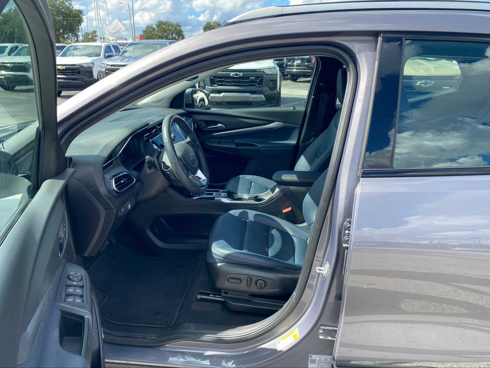 2023 Chevrolet Bolt EUV Premier 14