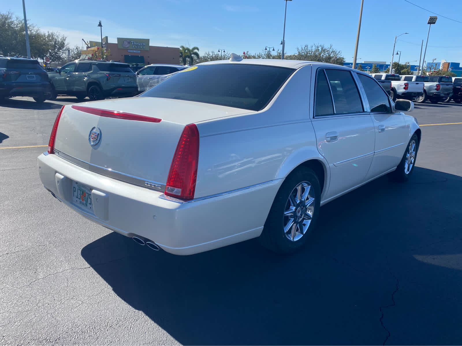 2011 Cadillac DTS Luxury Collection 8