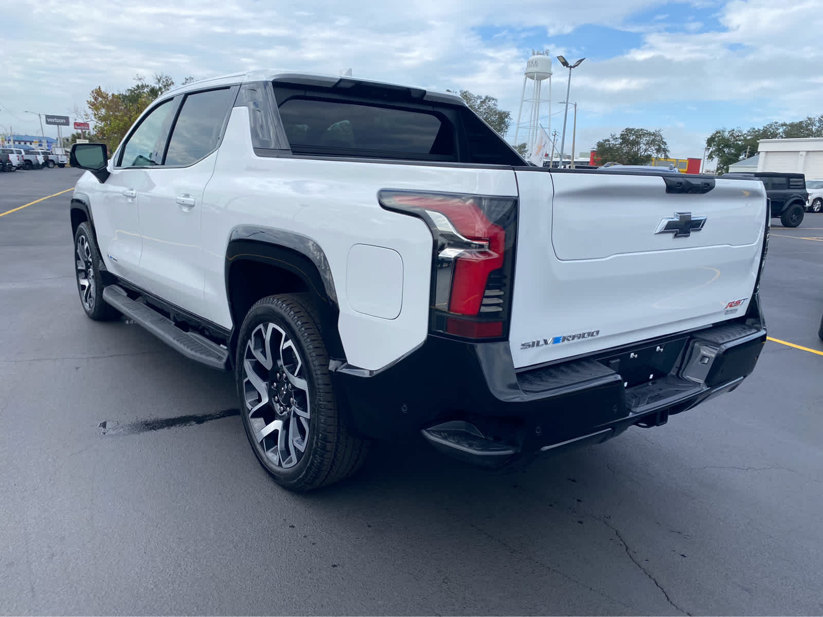 2025 Chevrolet Silverado EV RST e4WD Crew Cab Max Range 6