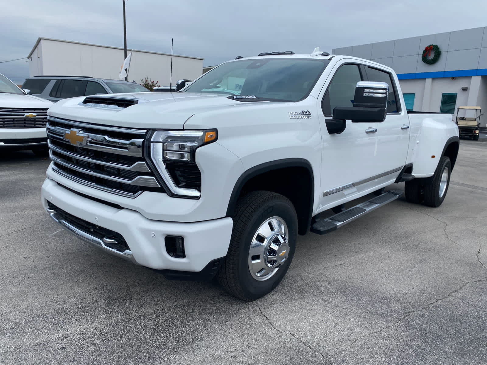 2025 Chevrolet Silverado 3500HD High Country 4WD Crew Cab 172 4