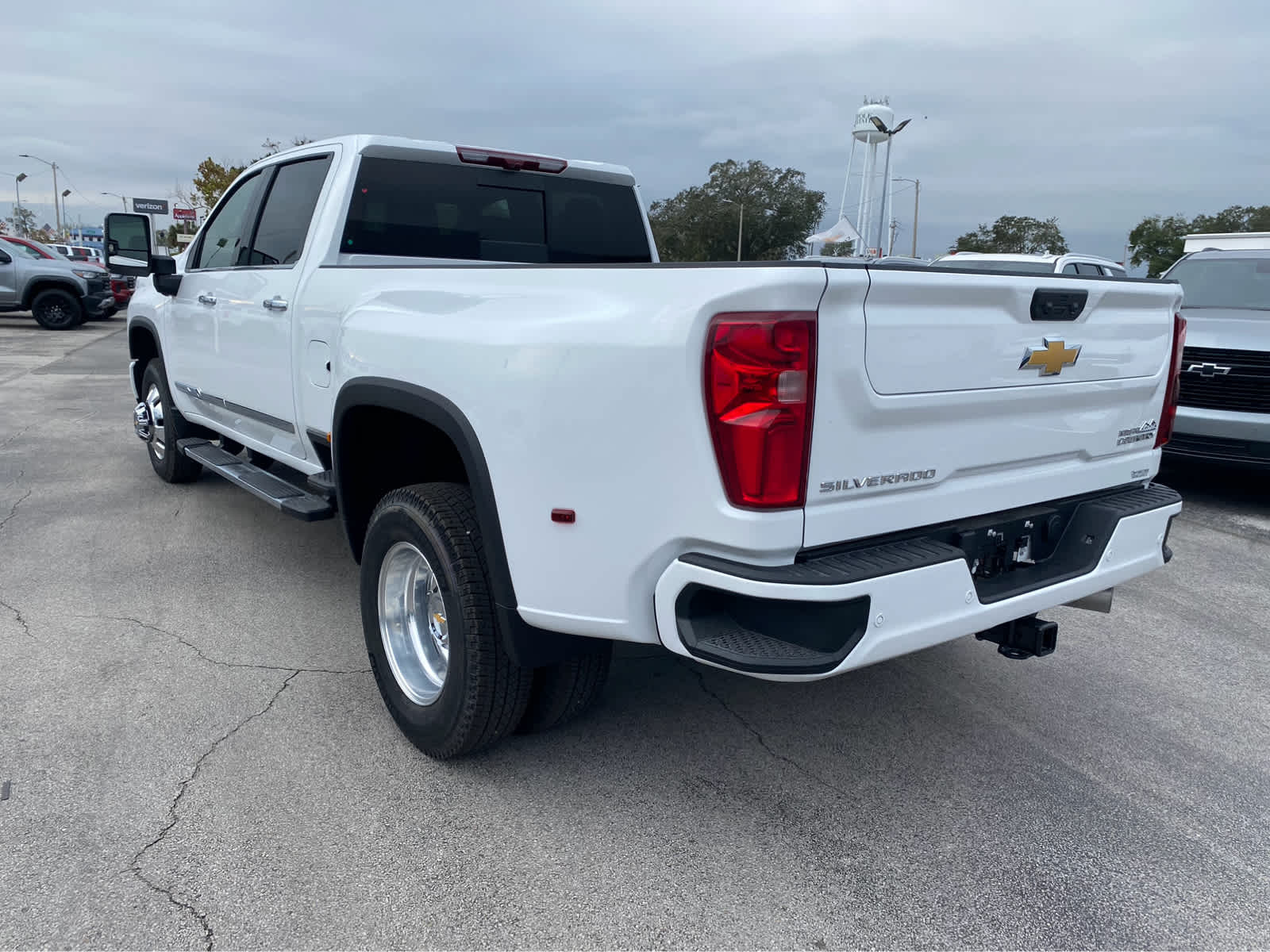 2025 Chevrolet Silverado 3500HD High Country 4WD Crew Cab 172 6