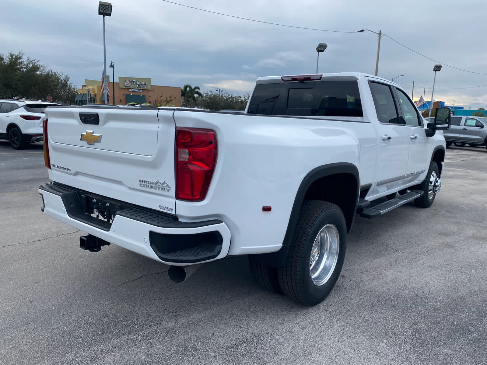 2025 Chevrolet Silverado 3500HD High Country 4WD Crew Cab 172 8