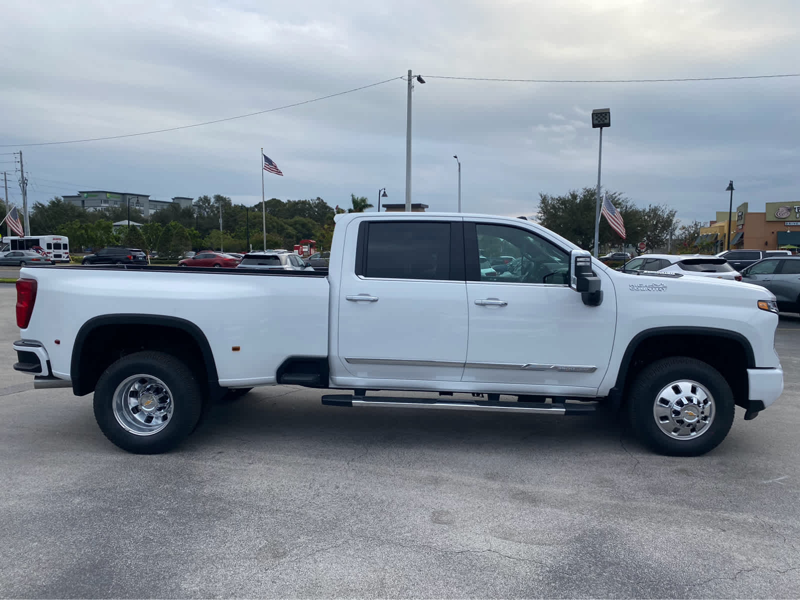 2025 Chevrolet Silverado 3500HD High Country 4WD Crew Cab 172 9