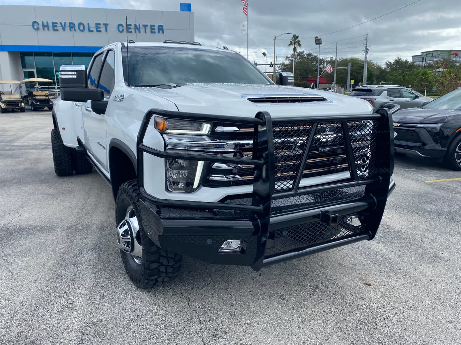 2022 Chevrolet Silverado 3500HD High Country 4WD Crew Cab 172 2